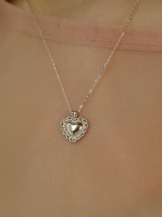 lace full heart necklace