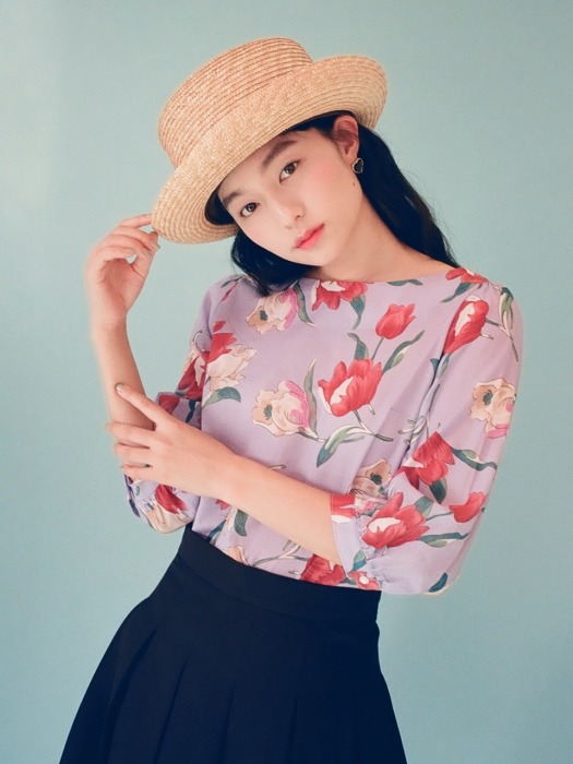 Big Flowers Printed Ribbon Blouse