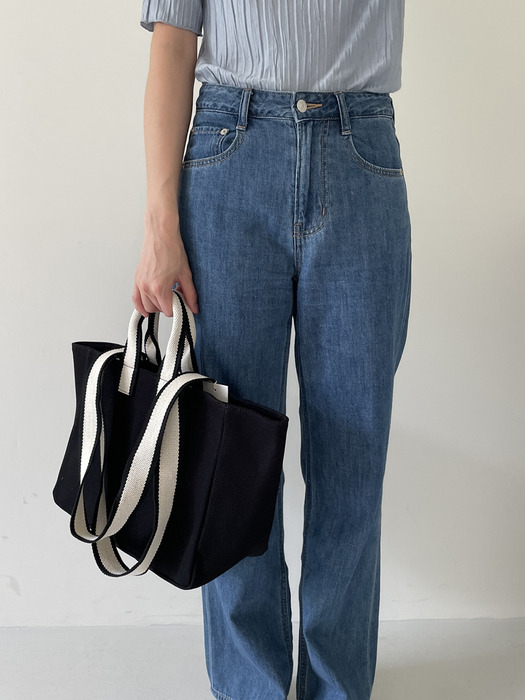 Two-tone strap bag (black)