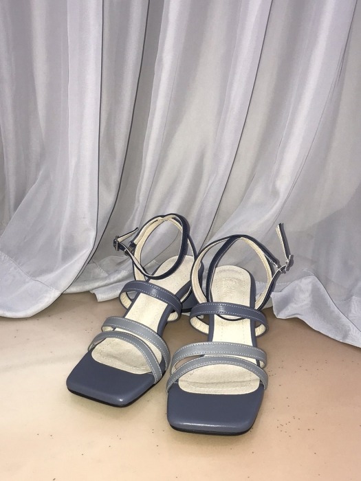 Gradiation Strap Sandal (Grey Blue)