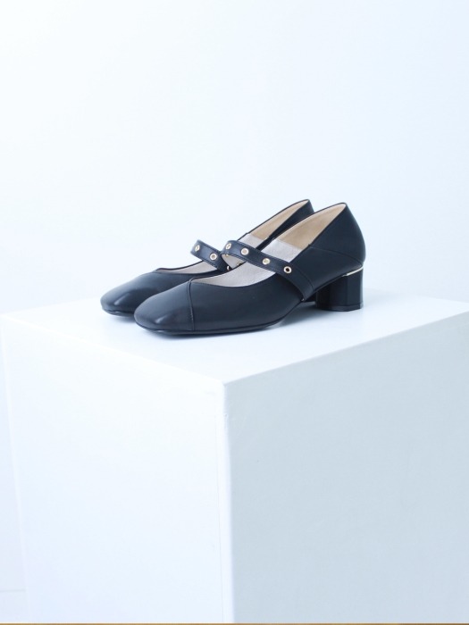Square Toe Shoes (Black)
