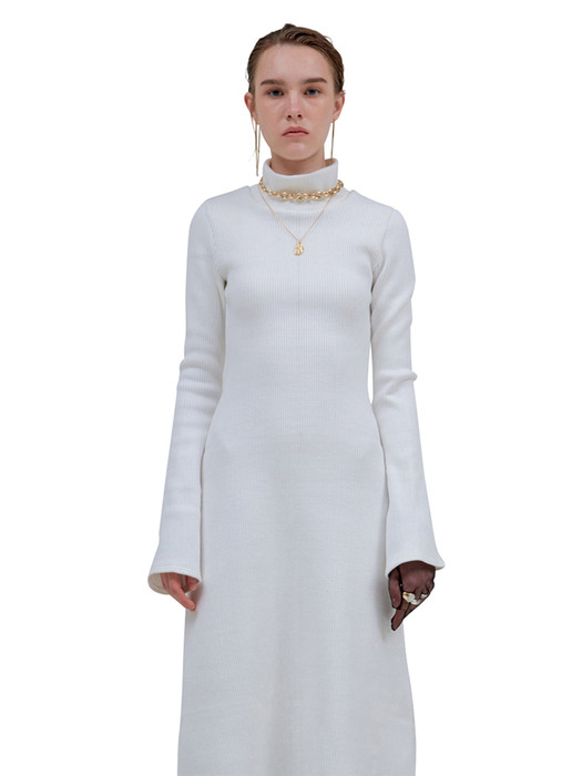 WHITE LONG KNIT DRESS 