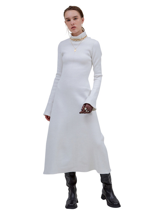 WHITE LONG KNIT DRESS 