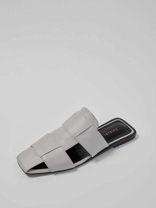 CROSS FLAT MULE [GRAY]