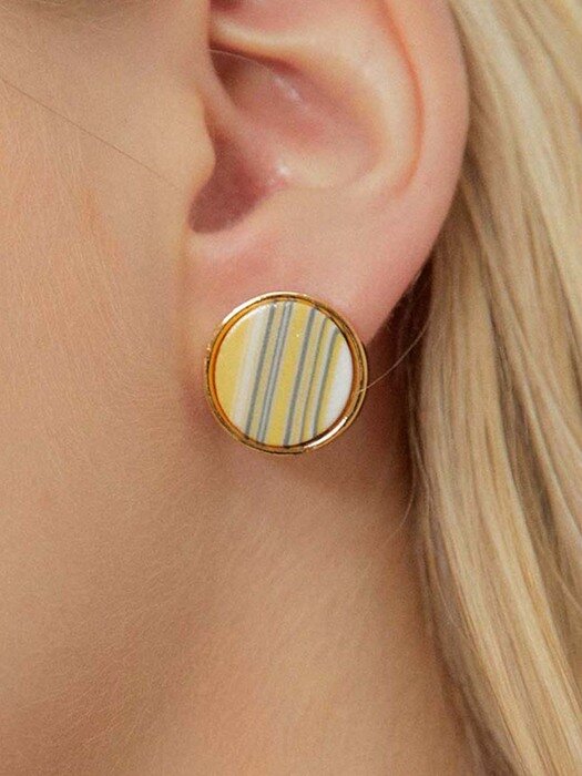 2021 Pantone Stratum Gold Metal earring (YG)