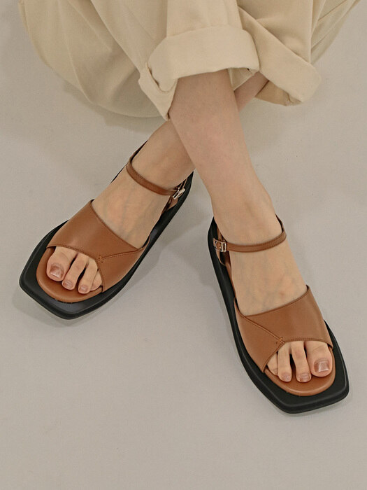 1526 Danii Strap Sandal_Brown