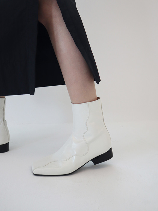 mare ankle boots - lily white