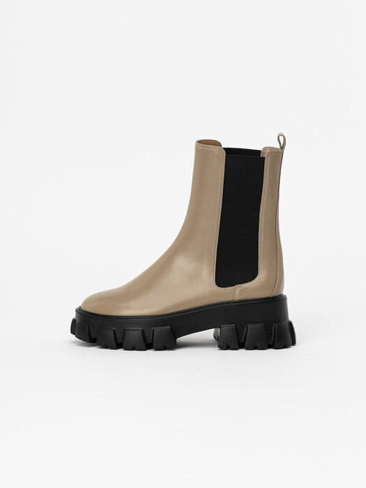 Trigger Mid Lug-sole Boots in Textured Beige
