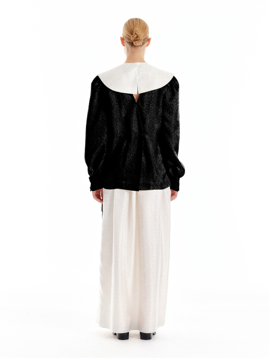 URINCE Ruffled Collar Silk Blouse - Black/Ivory