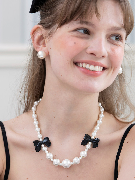 big pearl ribbon necklace (BLACK)