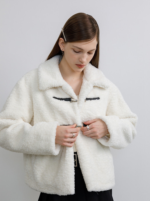 Buckle fur jacket (ivory)