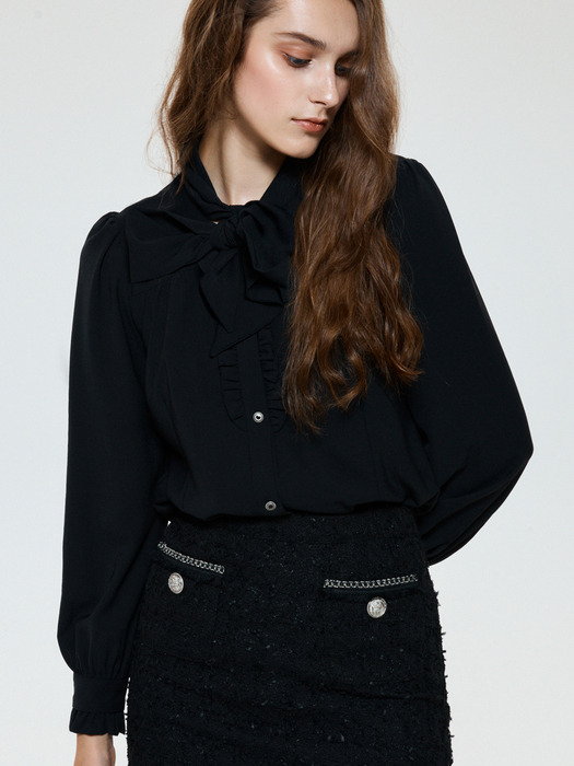 Pussy-Bow Ruffled-Placket Blouse[Black(WOMAN)]_UTS-FS48