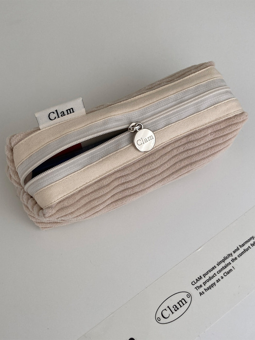 Clam round pencilcase _ Corduroy coconut