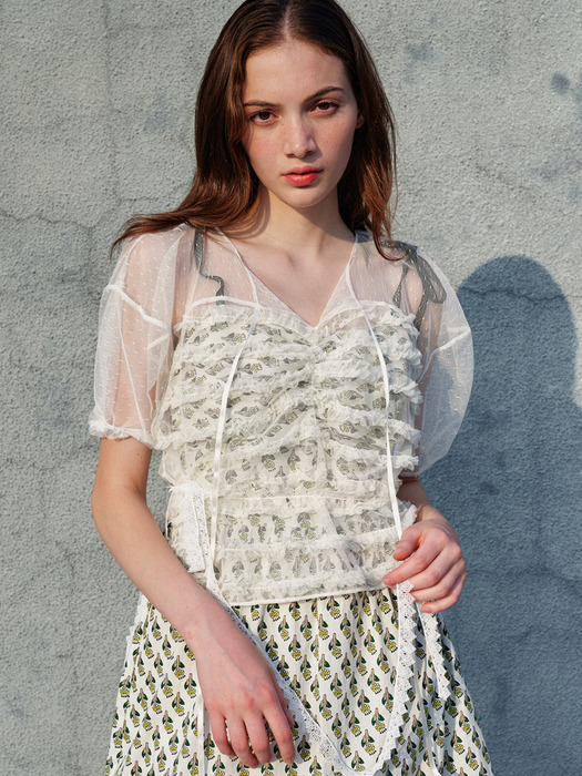 Sweet Heart Lace Frill Blouse_Cream