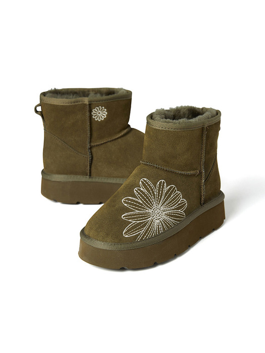 CLASSIQUE UGG BOOTS_KHAKI