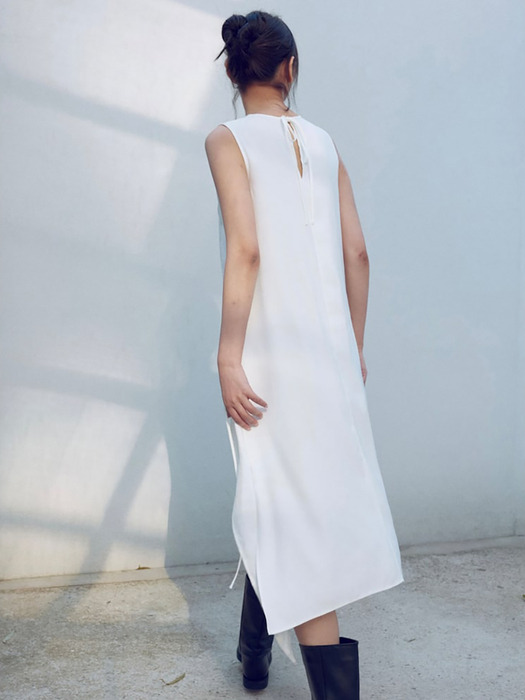 Layered Silky Long Dress  White (KE4271M011)