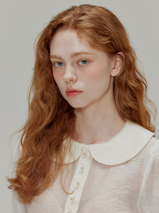 Round collar see-through blouse_Ivory