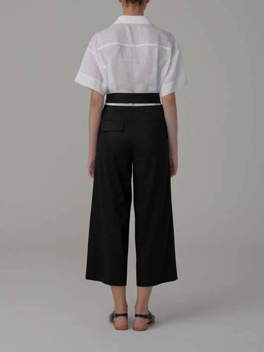 Belted wide-leg trousers
