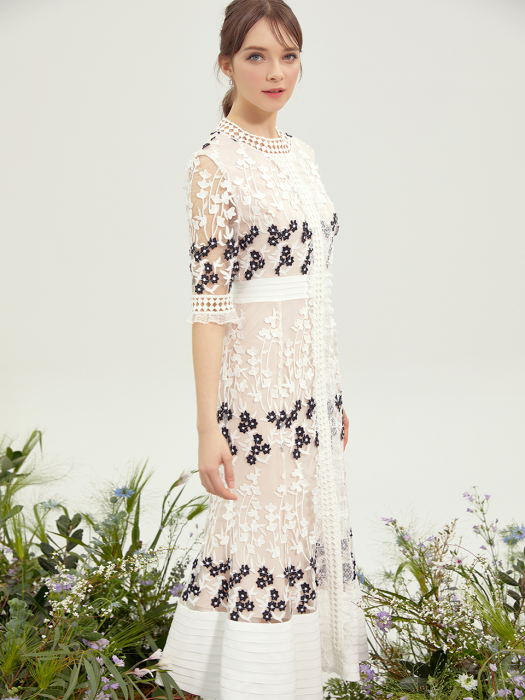 AIRE / Flower Applique Lace Long Dress (ivory)