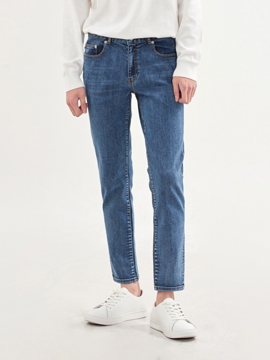 DEN greyish blue crop jeans. 