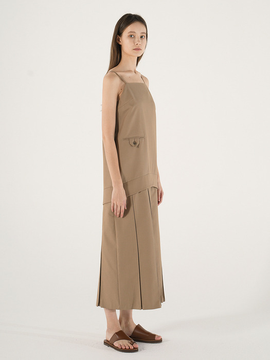 SLEEVELESS PLEATS DRESS_Beige