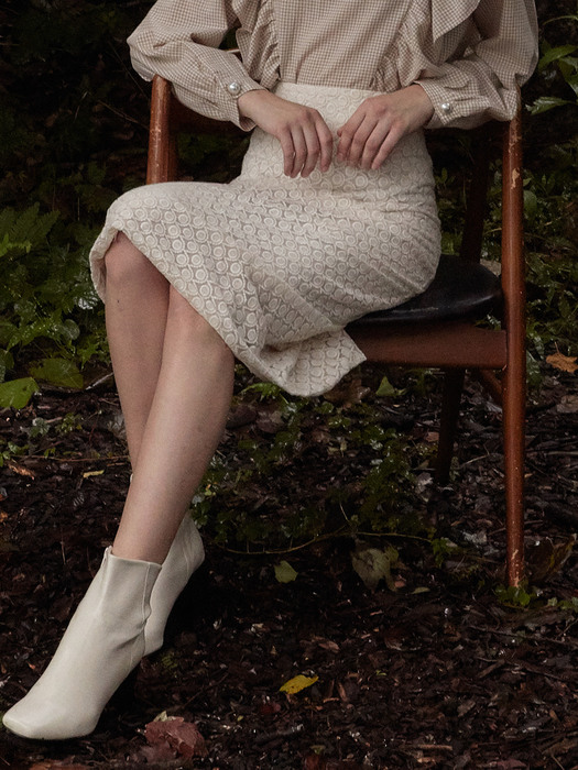AMR1118 bony laced H skirt (ivory)