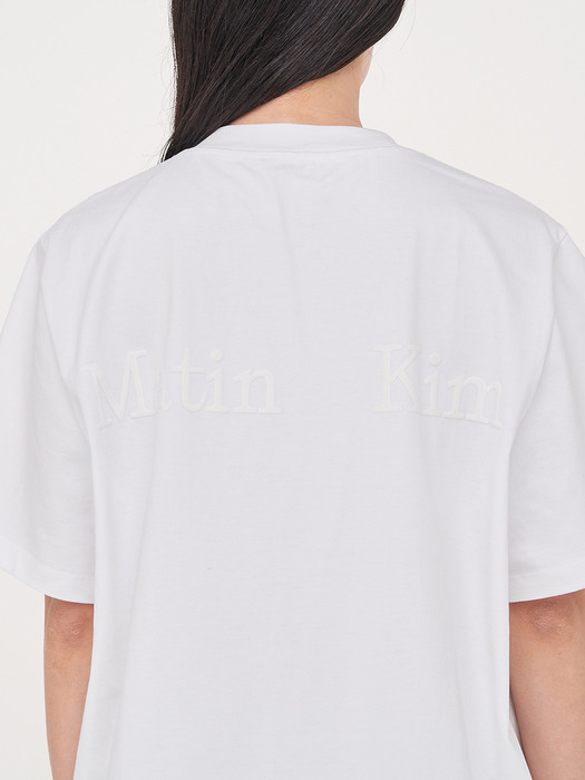 EMBOSSING LOGO OVERSIZED T SHIRTS IN WHITE