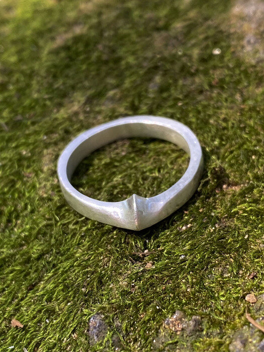 s one pointed ring