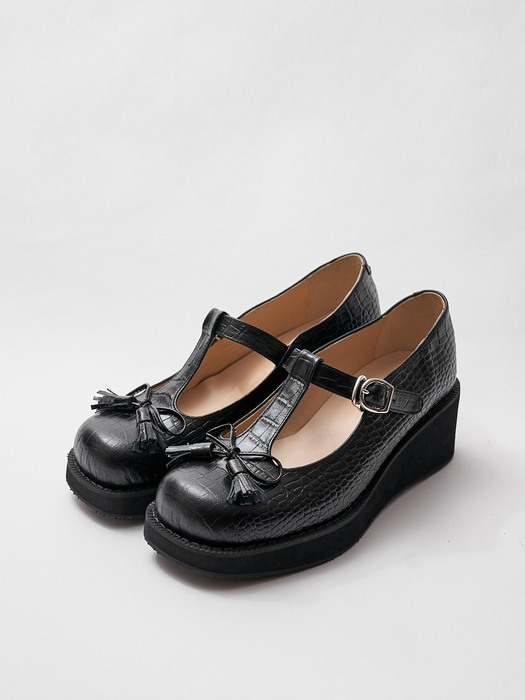 Black wani Bold sole ribbon tassle T-strap shoes 볼드솔 리본 태슬 티스트랩슈즈 블랙와니  통굽 볼드로퍼