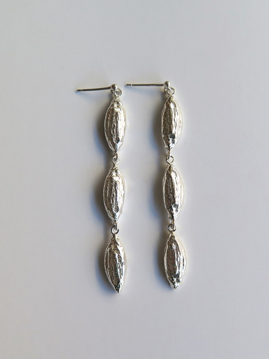 seed silver earrings - post type