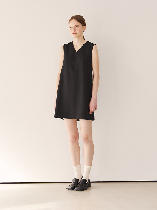 23SS V-neck minimal mini dress_black