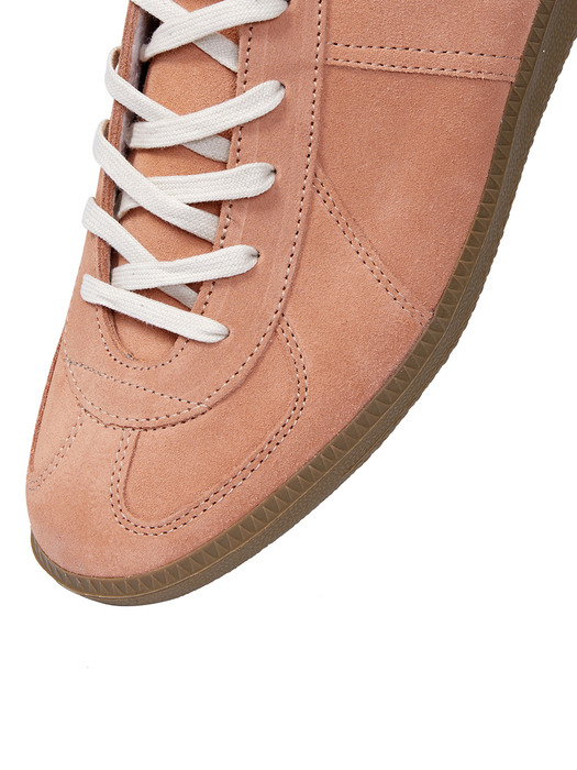 [1700WC] GERMAN MILITARY TRAINER (PEACH SUEDE)