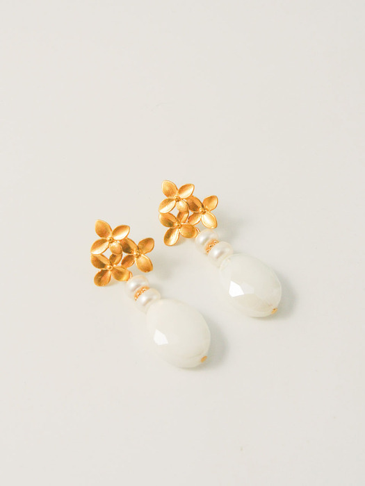Three White Flowers Earrings