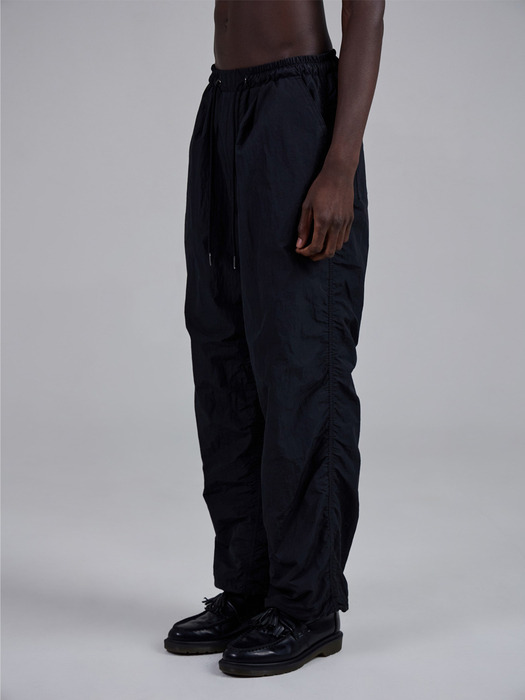 NYLON SHIRRING PANTS_BLACK