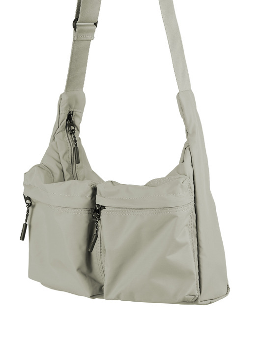 로드 리사이클 나일론 포켓 크로스백 Pocket Body Bag_Light khaki