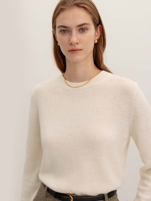 MOLLY Round neck wool knit top (Ivory)