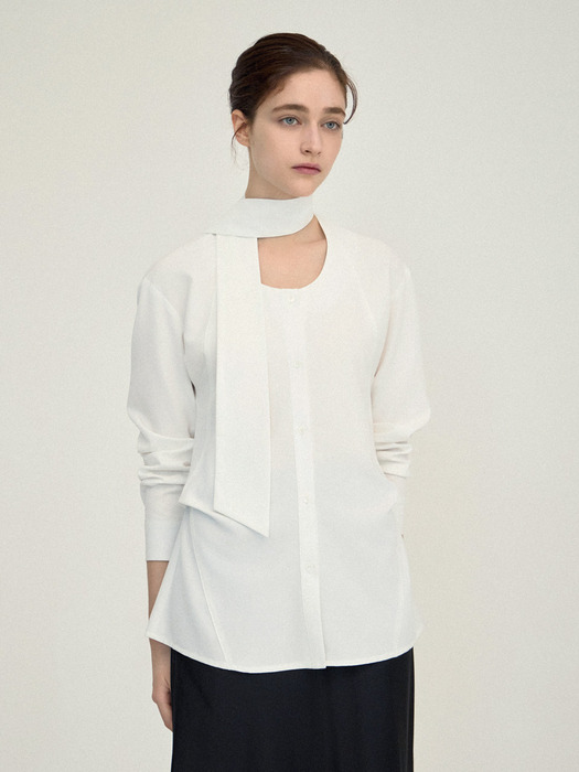 scoop-neck tie blouse_wh