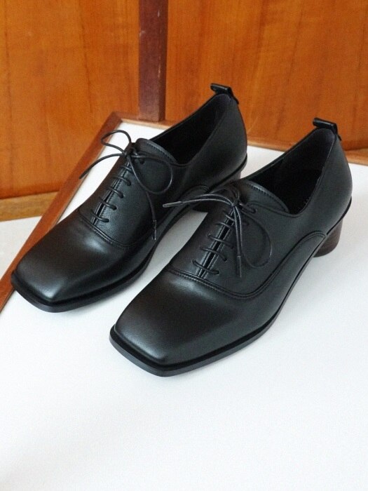 Square oxford Black