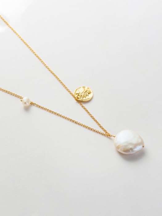BAROQUE PEARL AND COIN NECKLACE