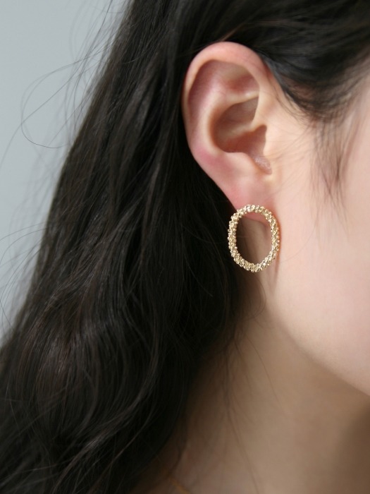 oval wreath earrings (2colors)