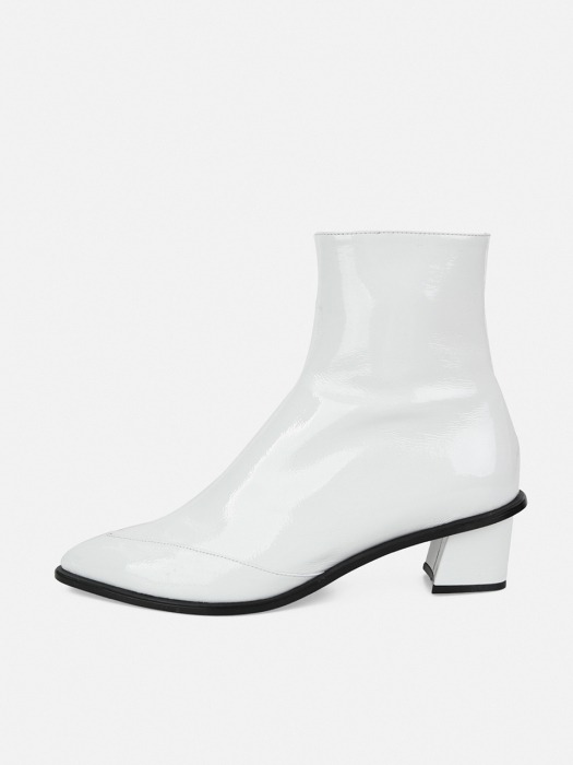 INCISION POINTED ANKLE BOOTS - WHITE