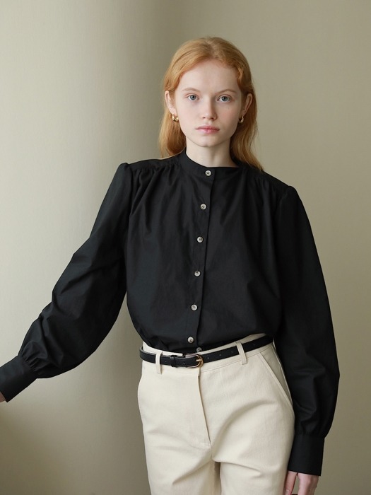 Ann Button-up Blouse in Black