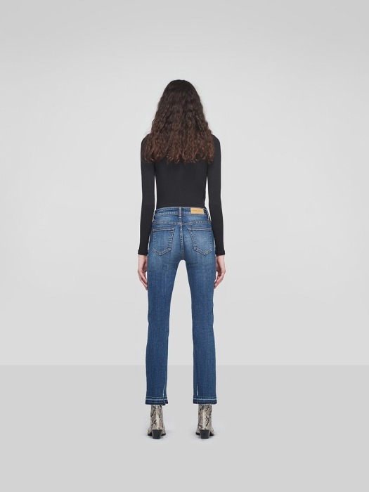 Frayed Straight Jeans