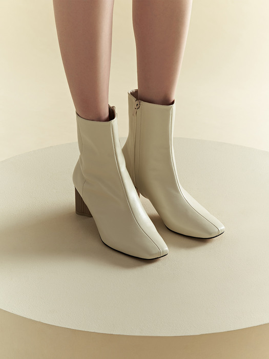 CHESS Ankle Boots (Alabaster)