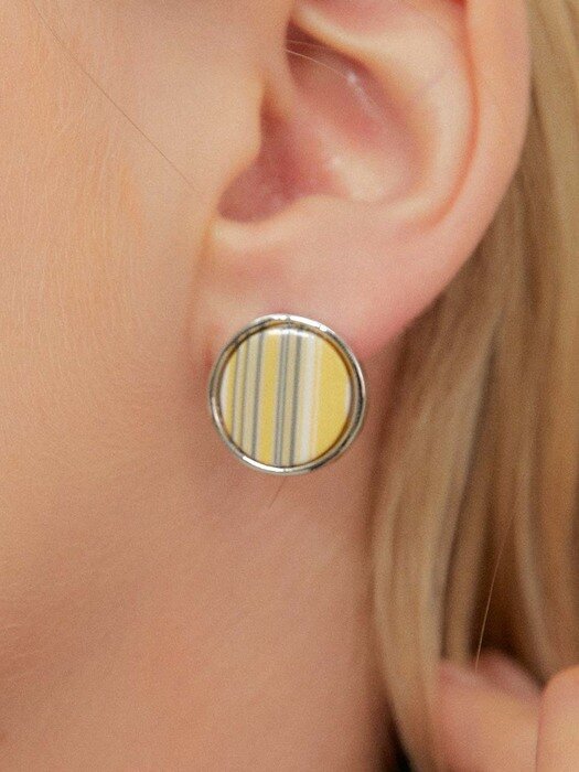 2021 Pantone Stratum Silver Metal earring (YG)