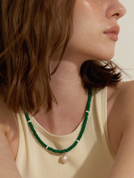 Green Horn & Pearl Necklace