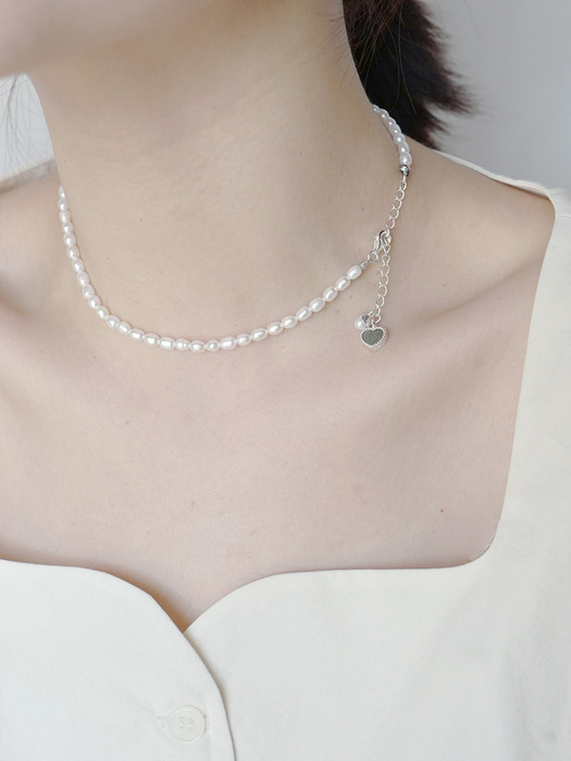 Heart Pearl Choker