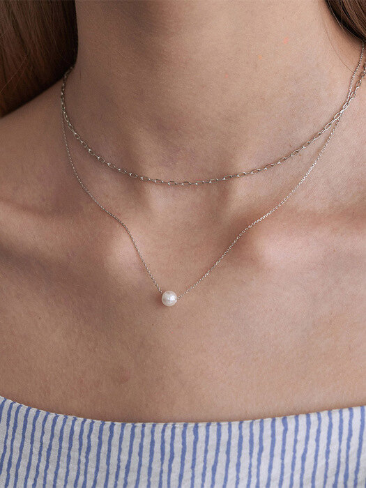 Simple pearl layered necklace - 2 color