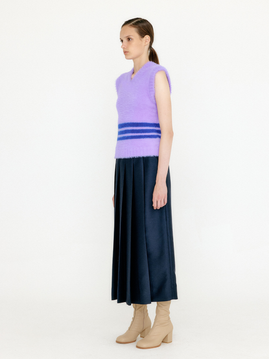 VEAH V-Neck Knit Vest - Violet