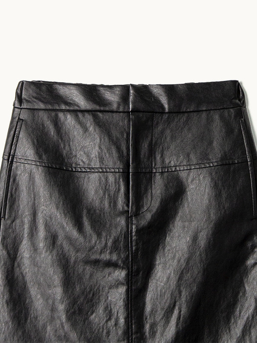 [리퍼브]leather Front slit midi skirt